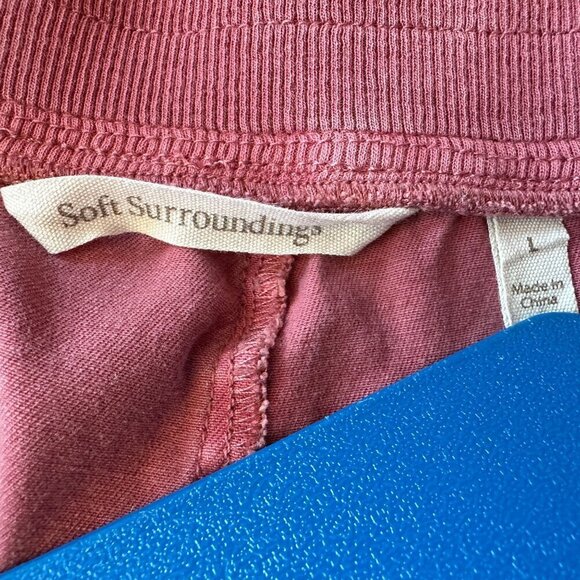 Soft Surroundings Distressed Pull On Roll Tab Straight Leg Red Pink Pants Large - Picture 8 of 9
